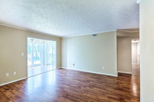 1301 Augusta Dr, Marietta GA  30067-4450 exterior