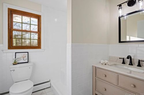 20 Summit Dr, Wapping CT  06074-3742 exterior
