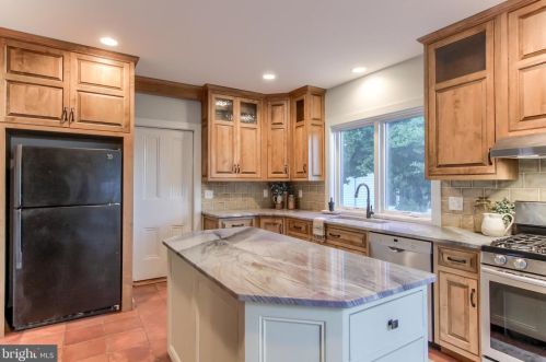 251 Hanover St, Carlisle PA  17013-1928 exterior