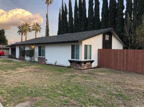 801 Lynwood Dr, San Bernardino, CA 92404-2459