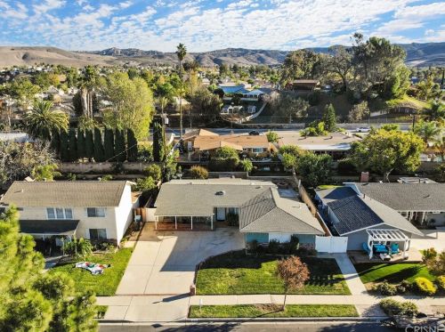 2834 Helm St, Simi Valley, CA 93065-5211