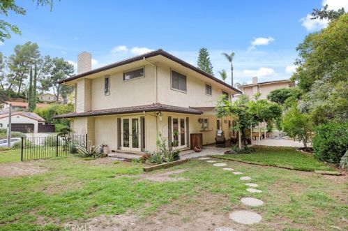 1430 Greenbriar Rd, Glendale CA  91207-1053 exterior