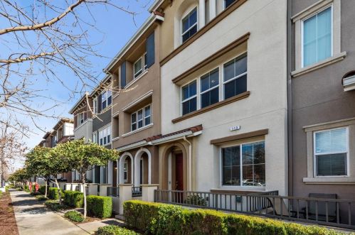113 Burbank St, Hayward, CA 94541-2439