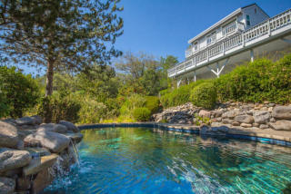 15698 Highland Cir, Redding, CA 96001-8722