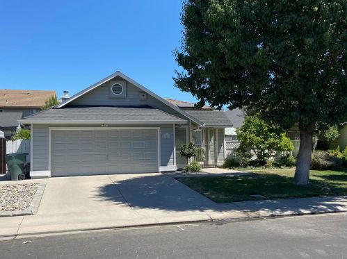 2421 Howe Way, Modesto, CA 95355-3377