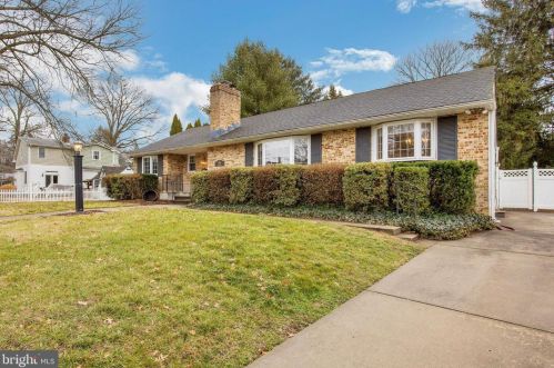 806 Avondale Ave, Tavistock NJ 08033-2809 exterior