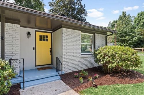 1502 Fama Dr, Atlanta GA  30329-3309 exterior