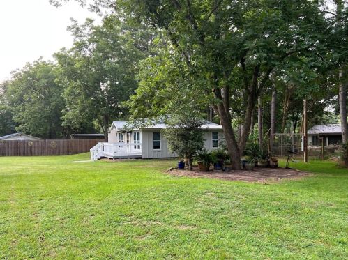 17302 Mathis Rd, Waller, TX 77484-9088