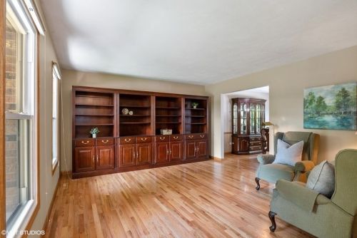 512 Tanglewood Dr, Gurnee, IL 60031-3430
