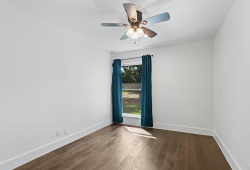 6608 Betty Cook Dr, Austin TX  78723-3313 exterior