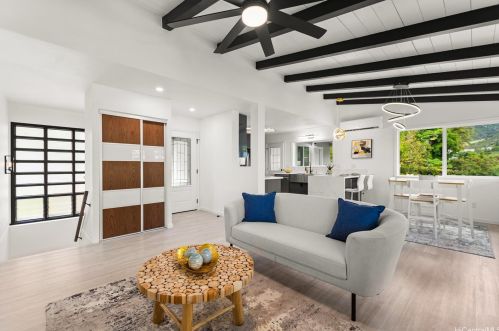 721 Ahuwale St, Honolulu, HI 96821-1601