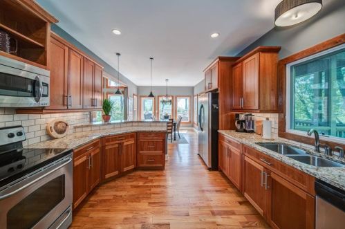 1458 Valley View Dr, Big Canoe GA  exterior