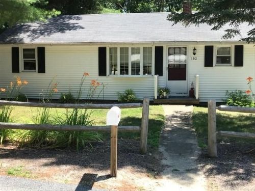 102 Read School House Rd, Coventry, RI 02816-8702