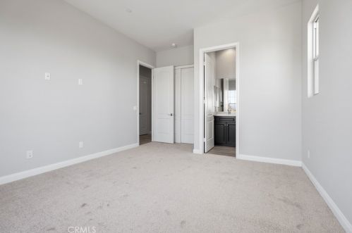 7756 Kingdom Dr, Riverside CA  92506 exterior