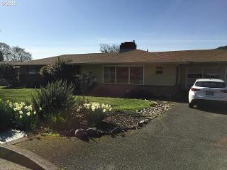 1432 Virginia Ct, Roseburg OR  97470-4268 exterior