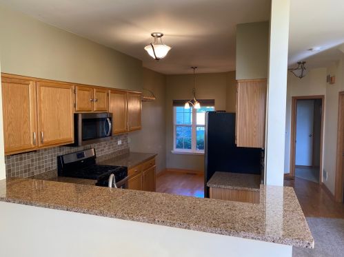 5 Barton Trl, Batavia, IL 60510-7627