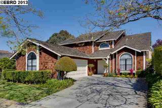 146 Nottingham Dr, Alameda, CA 94502-7436