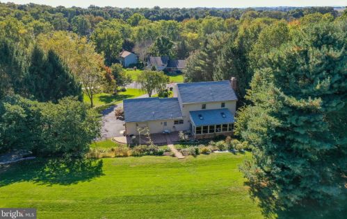 150 Bentley Ln, Lancaster PA  17603-6223 exterior