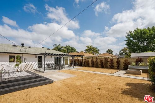 2854 Orange Ave, Anaheim CA  92804-3235 exterior