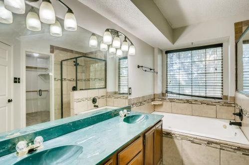 8720 Tyne Trl, Fort Worth TX  76118-7462 exterior