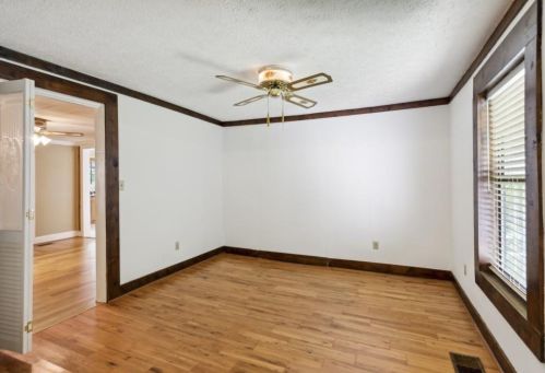 3180 Harris Dr, Atlanta GA  30344-4403 exterior
