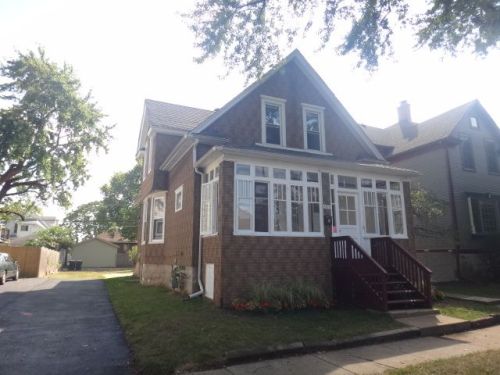 8019 Salisbury Ave, Lyons, IL 60534-1114