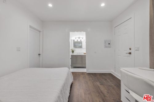 6222 Altura Ave, Glendale CA  91214-2325 exterior