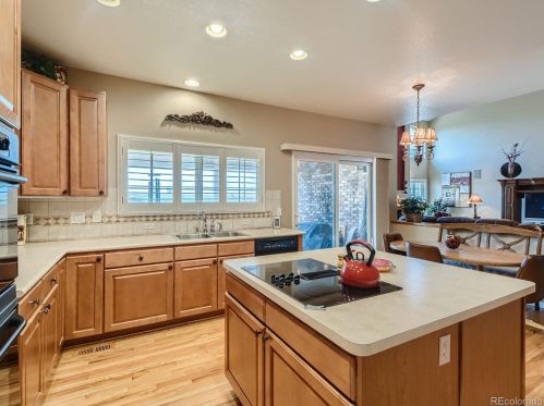 1403 Addison Ct, Aurora CO 80016 exterior