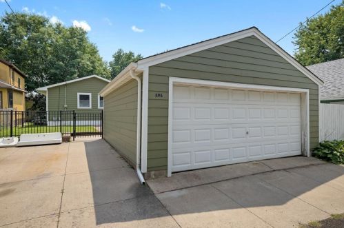 895 Juno Ave, Saint Paul MN  55102-3713 exterior