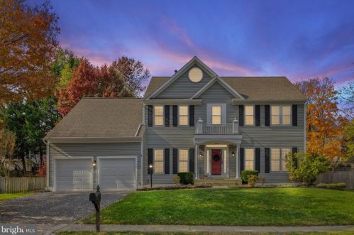 304 Lawford Dr, Leesburg, VA 20175-5061