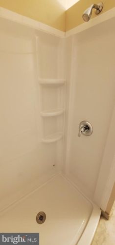 6819 Jackson St, Philadelphia PA  19135-2211 exterior