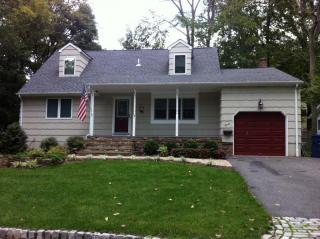 7 Birch St, Mendham, NJ 07945-1303