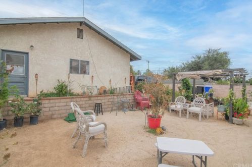 3564 Valley Way, Riverside CA  92509-1450 exterior