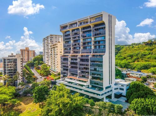1010 Wilder Ave, Honolulu HI  96822-2642 exterior