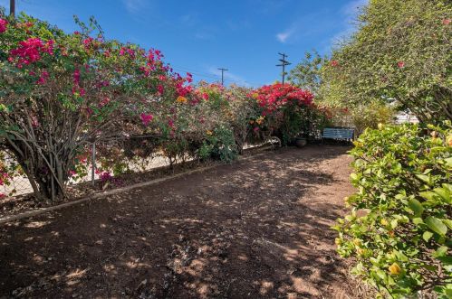 966 Spinel Ave, El Cajon, CA 92021-3253