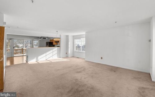 6100 Cliffside Trl, Columbia MD 21045-7412 exterior