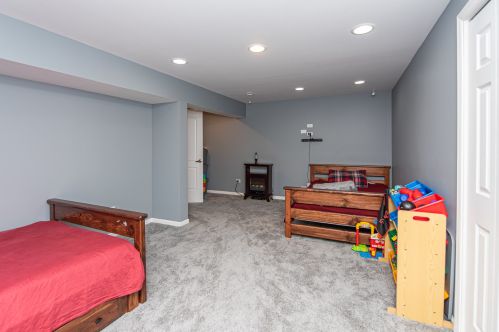 10 Covington Ct, Lemont IL  60490-4924 exterior