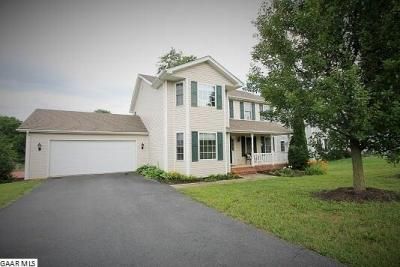 402 Yount Ave, Staunton, VA 24401-1689