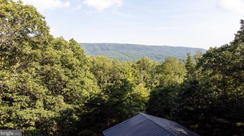 289 Winstead Rd, Berkeley Springs WV 25411 exterior