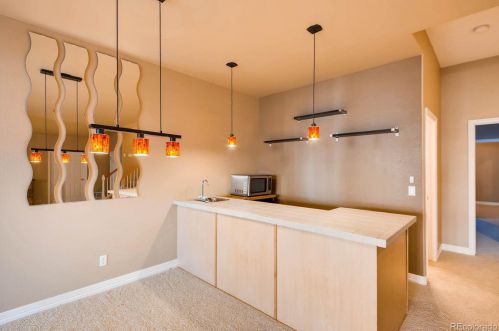 22540 Peakview Dr, Aurora CO 80016-7026 exterior