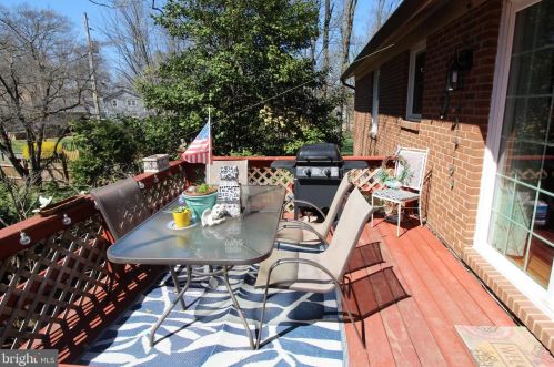 17 Friendship Ct, Charles Town WV 25414-5058 exterior