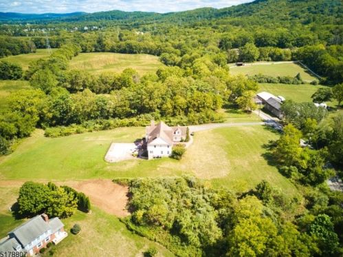 567 Townsbury Rd, Great Meadows, NJ 07838-2043
