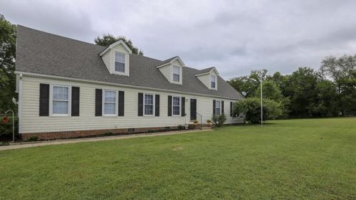 1306 Malvern Dr, Murfreesboro, TN 37129-7806