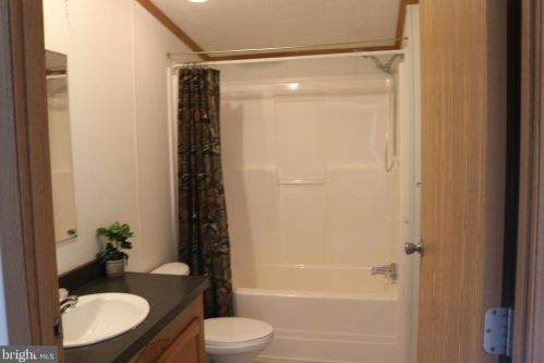 120 Dewey Dr, Maysville WV  26833 exterior