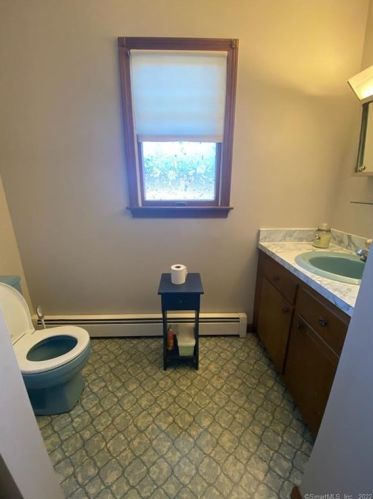 1890 Poquonock Ave, Windsor CT  06095-1234 exterior