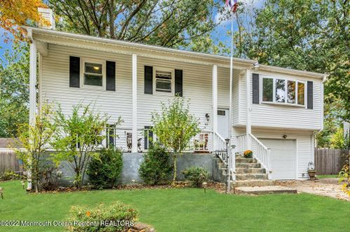 43 Clover St, Browns Mills, NJ 08015-2034
