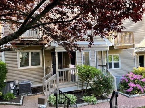 39 Glenrock, Norwalk, CT 06850-1376