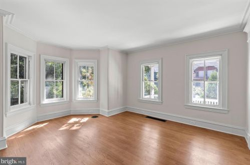 121 Ctr St, Haddonfield NJ 08033-1803 exterior