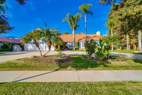371 Canterbury Ct, Upland, CA 91784-8912
