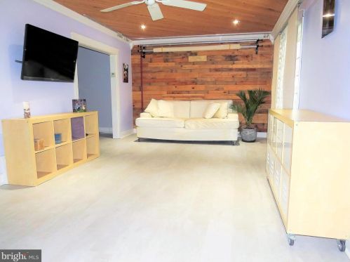 569 Mcallister St, Hanover, PA 17331-3324